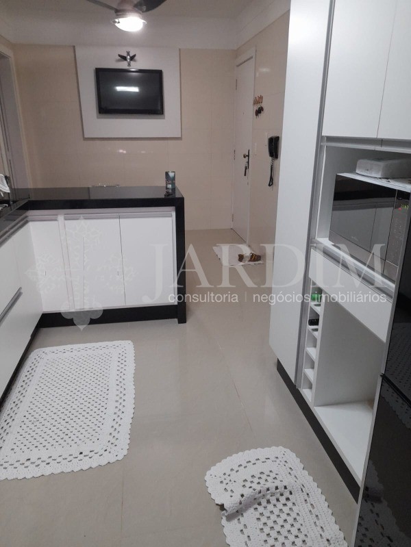 Apartamento à venda com 3 quartos, 151m² - Foto 27