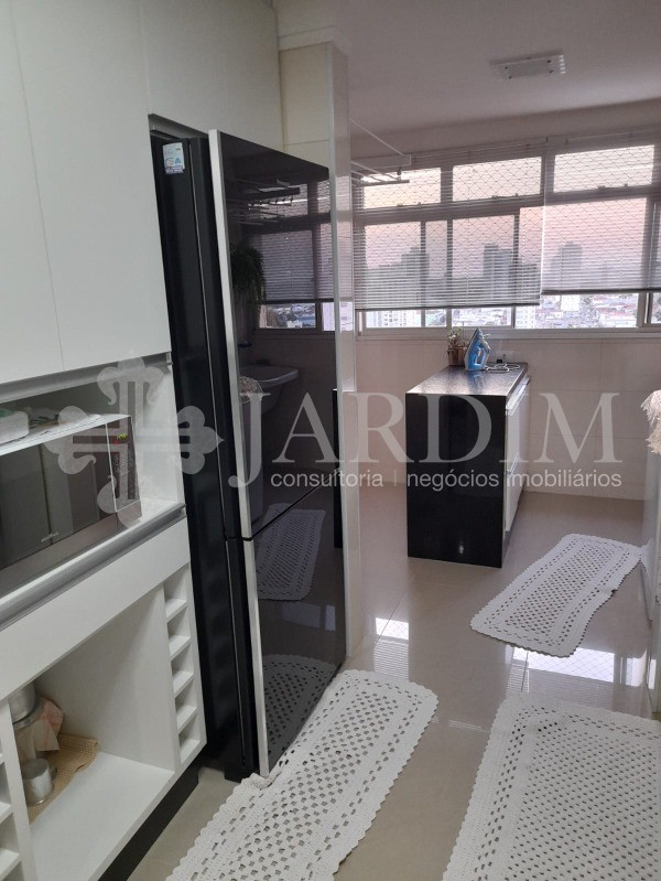 Apartamento à venda com 3 quartos, 151m² - Foto 22