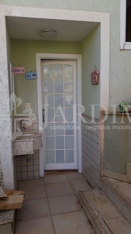 Casa para alugar com 3 quartos, 440m² - Foto 23