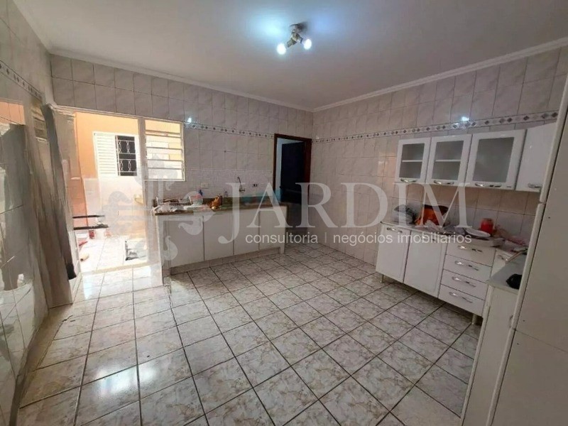 Casa à venda com 2 quartos, 125m² - Foto 4