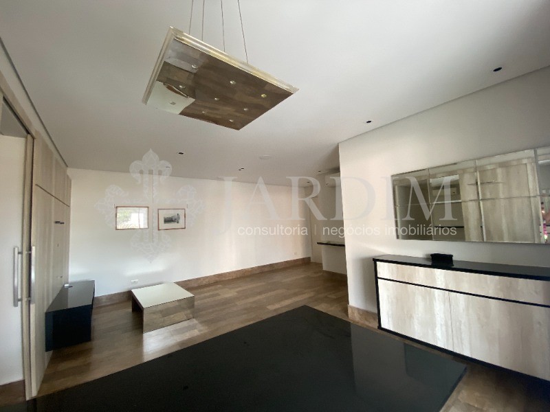 Apartamento à venda com 3 quartos, 131m² - Foto 8