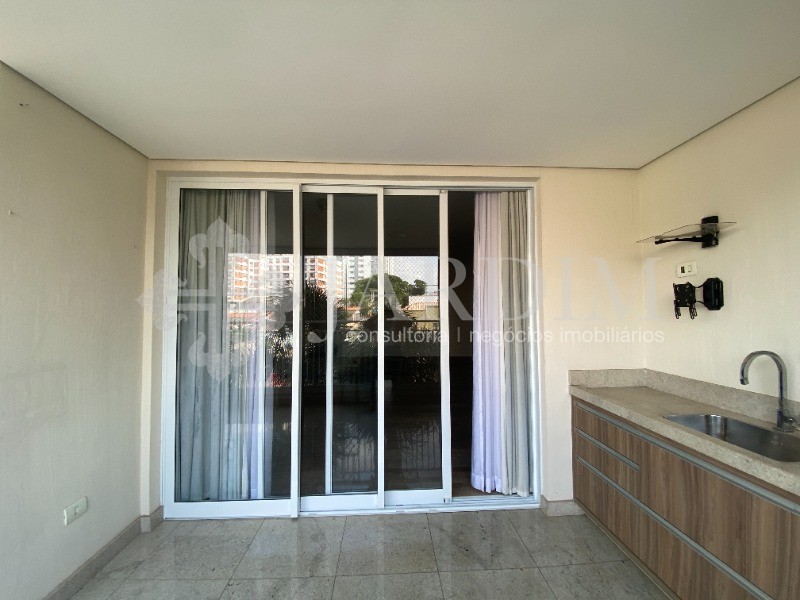 Apartamento à venda com 3 quartos, 131m² - Foto 9