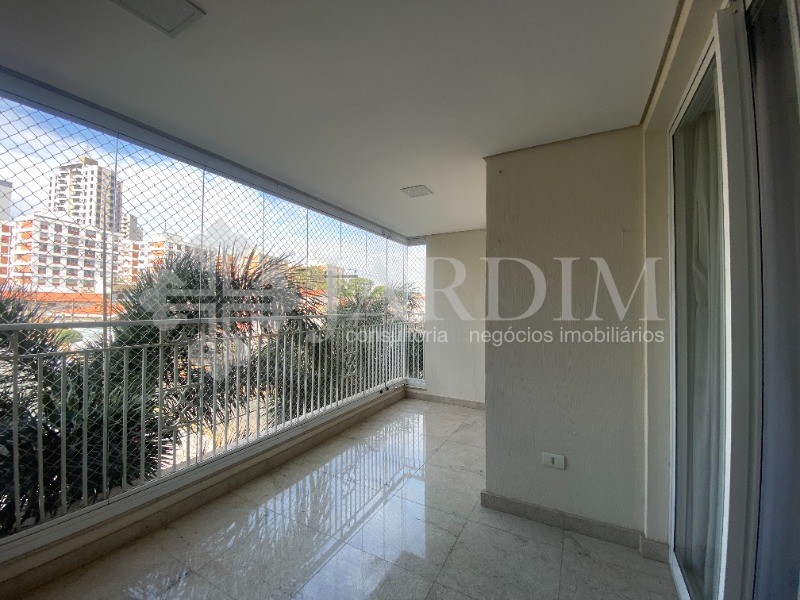 Apartamento à venda com 3 quartos, 131m² - Foto 7