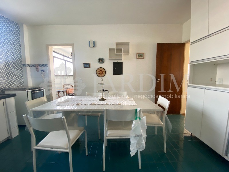 Apartamento para alugar com 3 quartos, 165m² - Foto 29