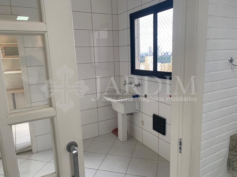 Apartamento à venda com 3 quartos, 169m² - Foto 13