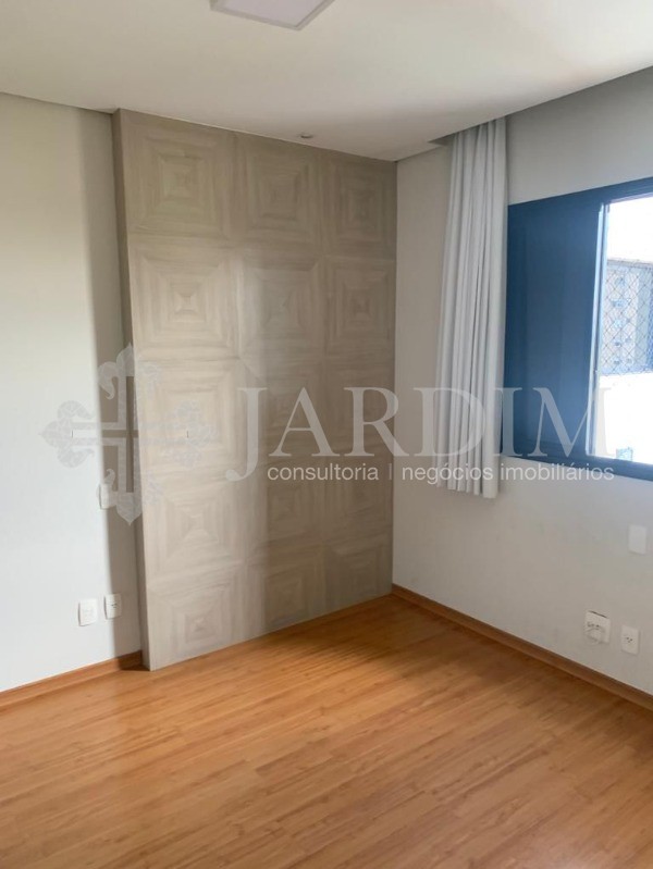 Apartamento à venda com 3 quartos, 169m² - Foto 23