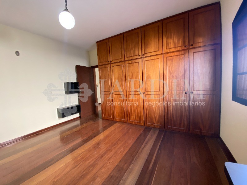 Sobrado para alugar com 4 quartos, 289m² - Foto 43