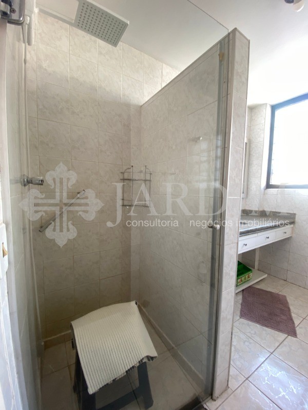 Apartamento para alugar com 3 quartos, 165m² - Foto 17