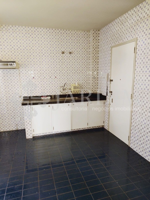 Apartamento à venda com 3 quartos, 165m² - Foto 12