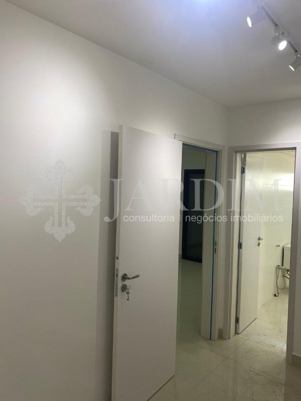 Apartamento à venda com 3 quartos, 158m² - Foto 29