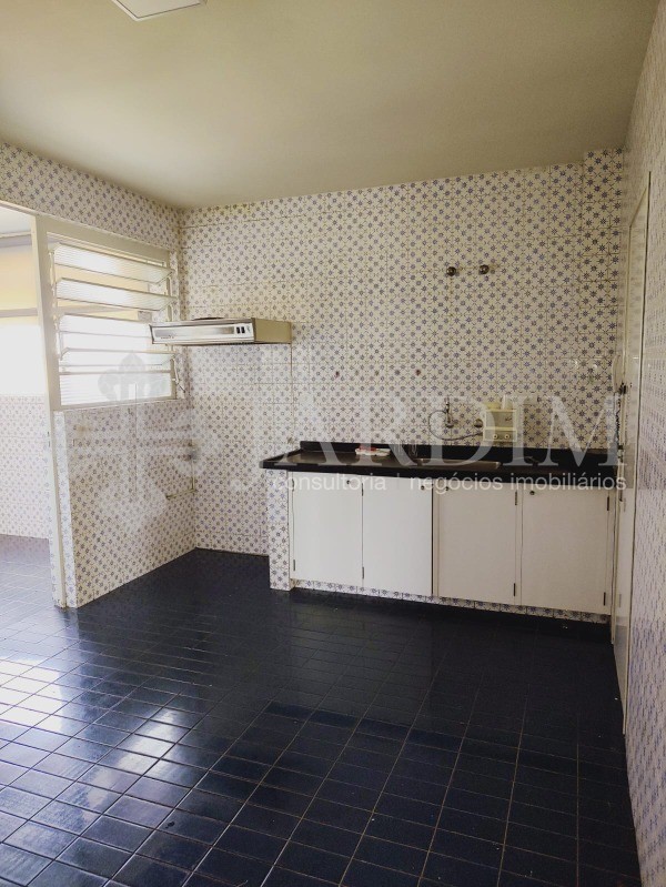 Apartamento à venda com 3 quartos, 165m² - Foto 13