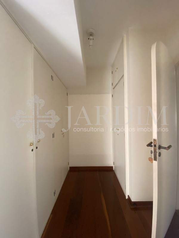 Apartamento à venda com 4 quartos, 239m² - Foto 32