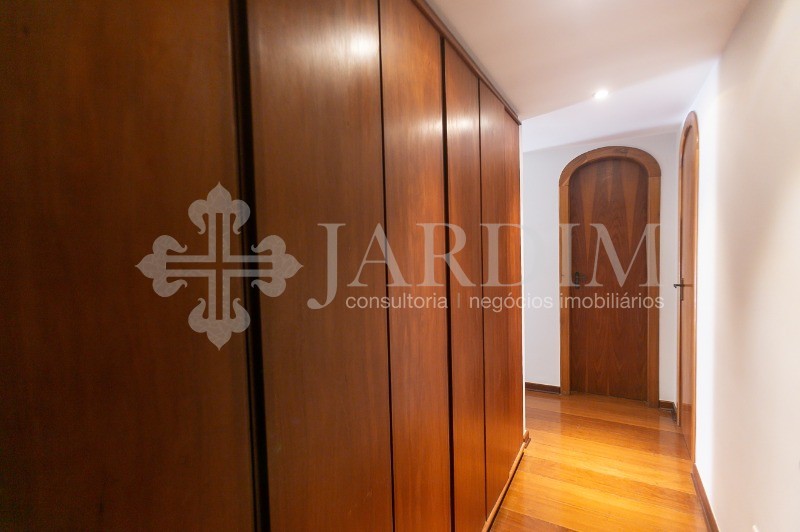 Apartamento à venda com 3 quartos, 239m² - Foto 25