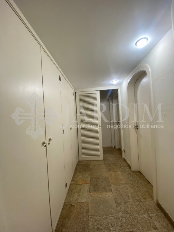 Apartamento à venda com 4 quartos, 239m² - Foto 30