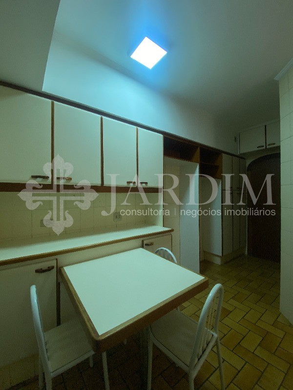 Apartamento à venda com 4 quartos, 239m² - Foto 47