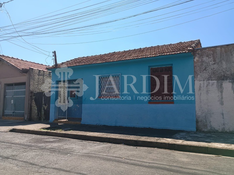 Casa à venda com 3 quartos, 100m² - Foto 1