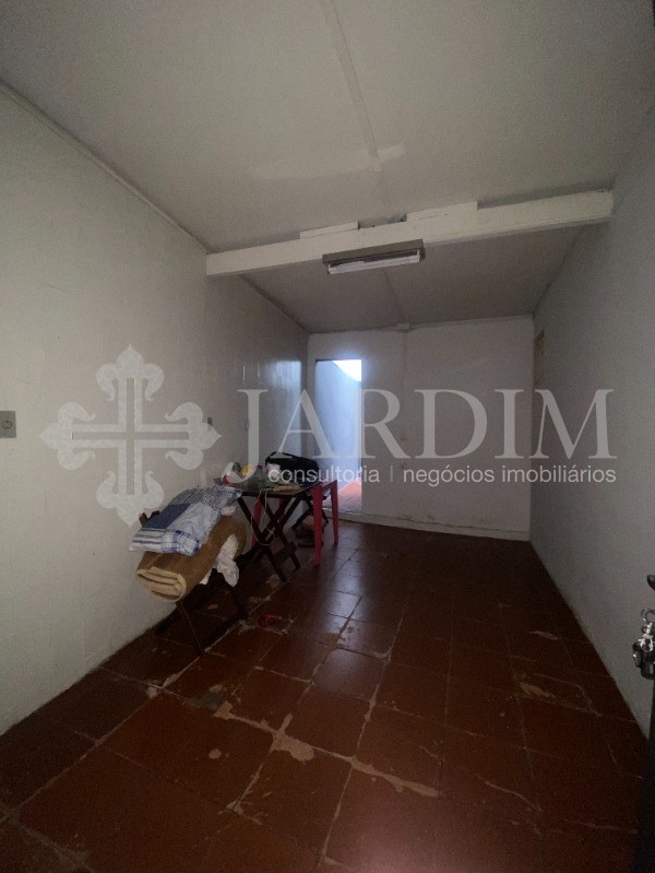 Casa à venda com 2 quartos, 236m² - Foto 17