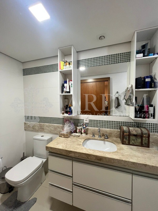 Apartamento à venda com 3 quartos, 171m² - Foto 19