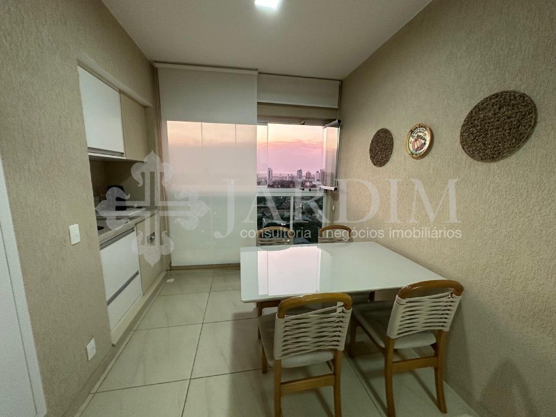 Apartamento à venda com 3 quartos, 74m² - Foto 2