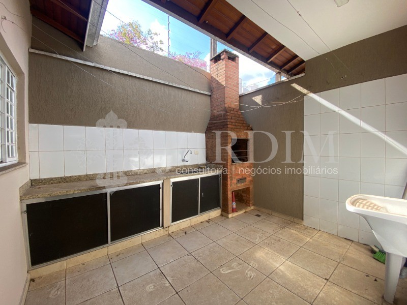 Casa à venda com 3 quartos, 130m² - Foto 17