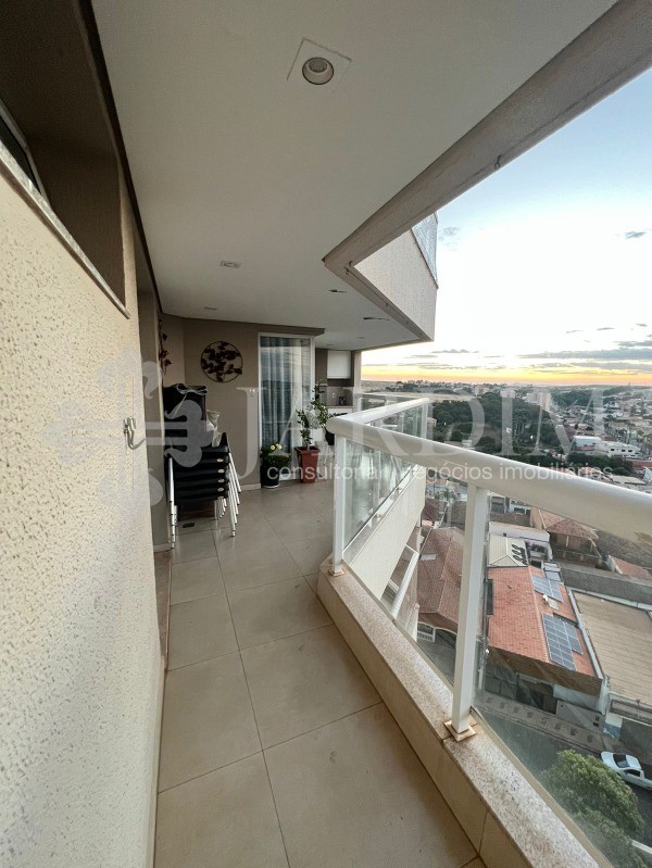 Apartamento à venda com 3 quartos, 171m² - Foto 7