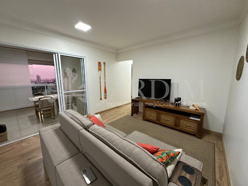 Apartamento à venda com 3 quartos, 74m² - Foto 1