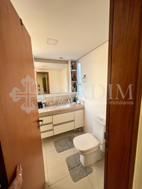 Apartamento à venda com 3 quartos, 171m² - Foto 13