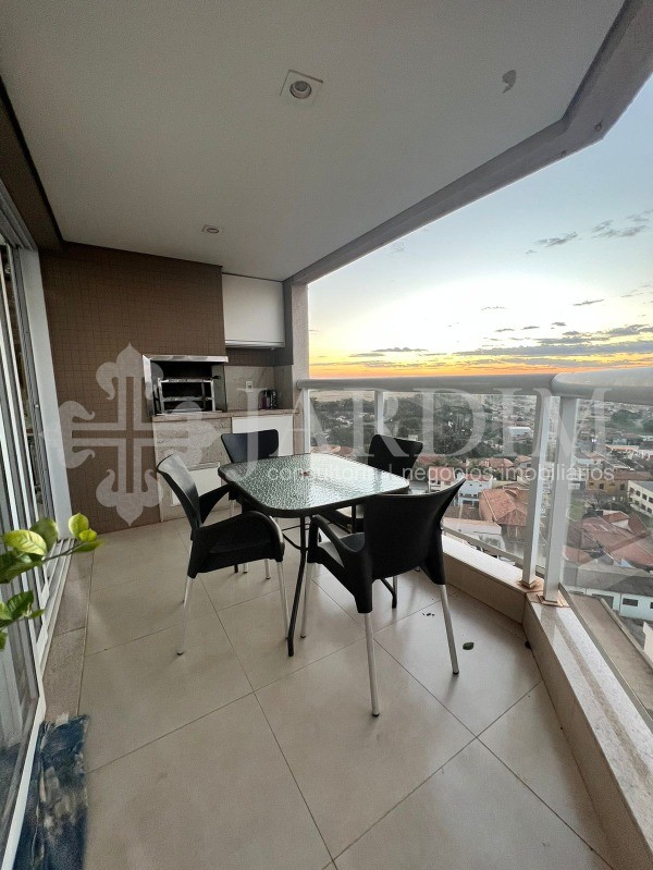 Apartamento à venda com 3 quartos, 171m² - Foto 5