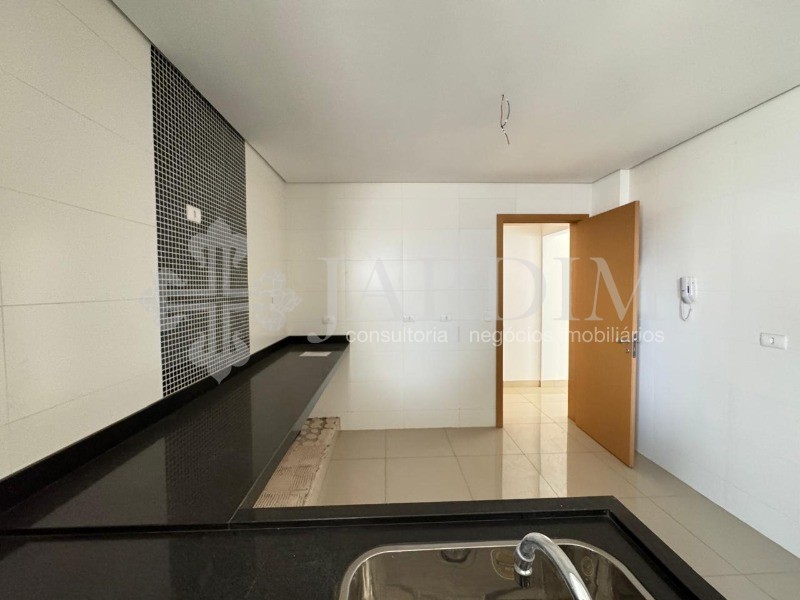 Apartamento à venda com 3 quartos, 118m² - Foto 4