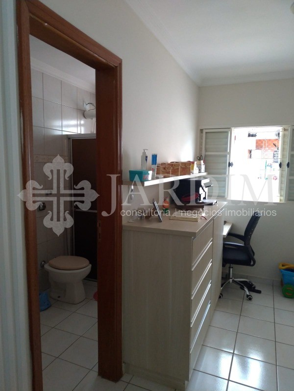 Casa à venda com 2 quartos, 200m² - Foto 5