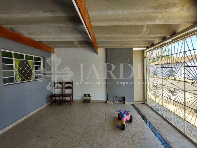 Casa à venda com 2 quartos, 137m² - Foto 2