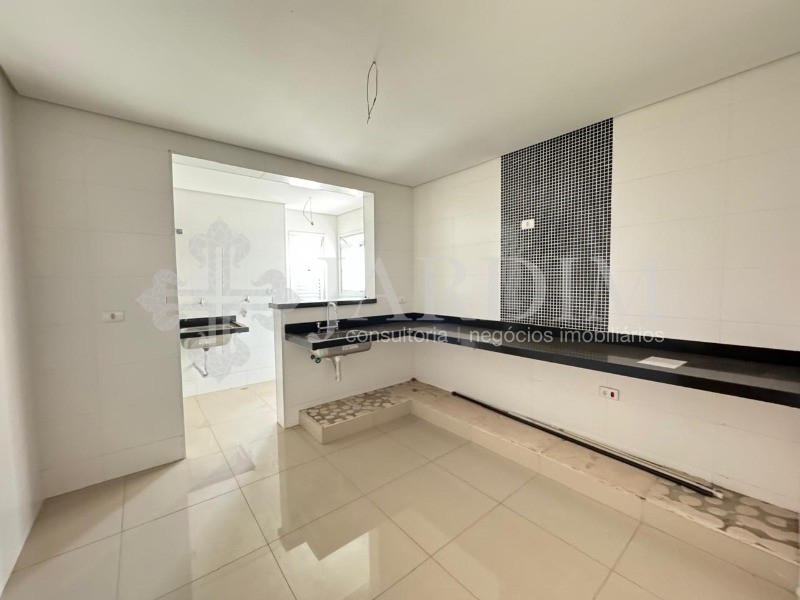 Apartamento à venda com 3 quartos, 118m² - Foto 2