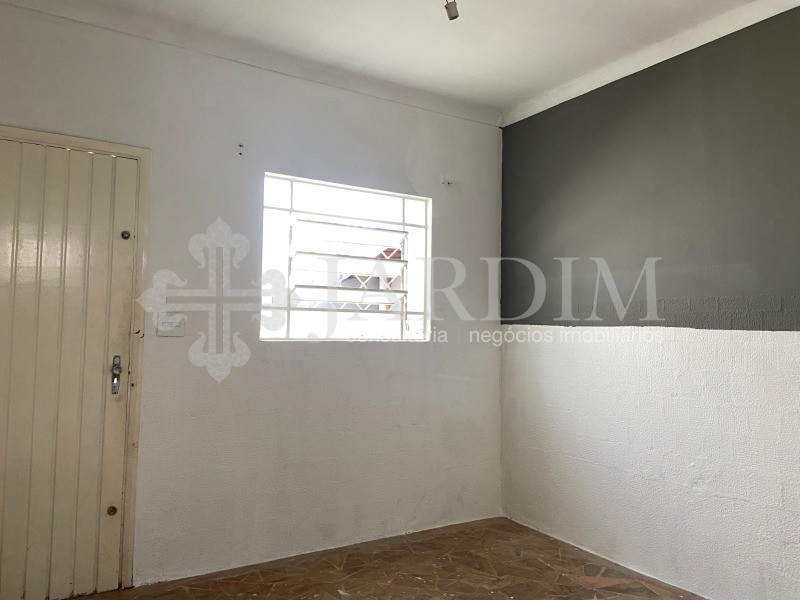 Casa para alugar com 3 quartos, 384m² - Foto 2