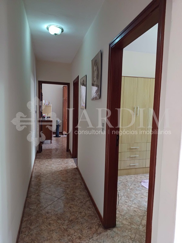 Casa à venda com 5 quartos, 378m² - Foto 5