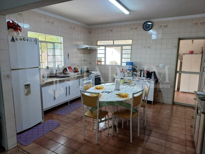 Casa à venda com 5 quartos, 378m² - Foto 19