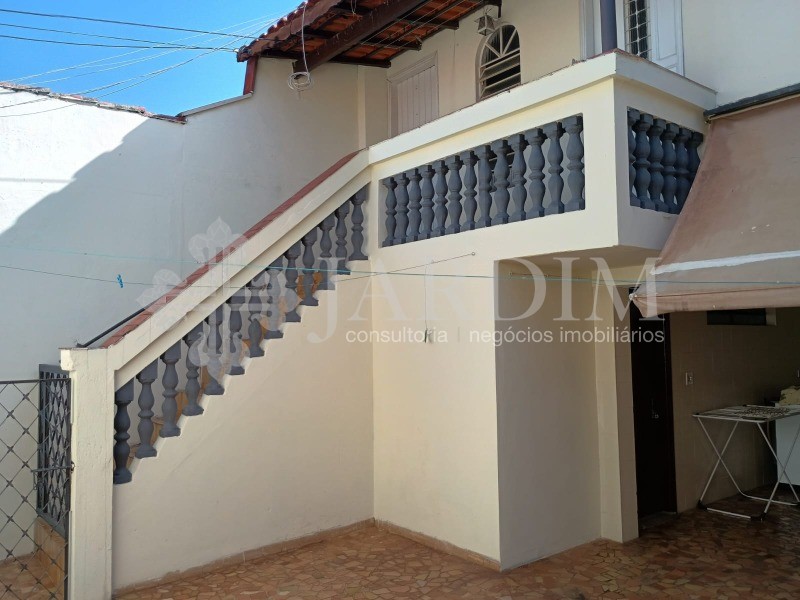 Casa à venda com 3 quartos, 255m² - Foto 18