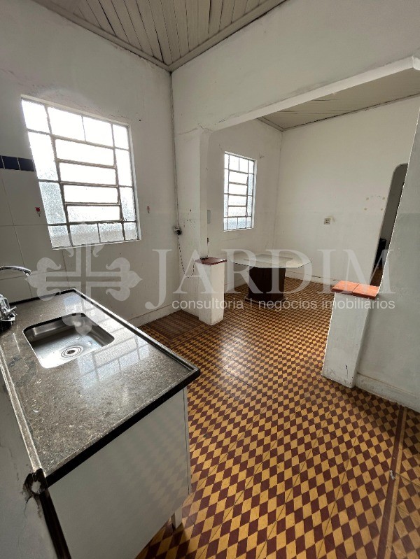 Casa à venda com 3 quartos, 300m² - Foto 11