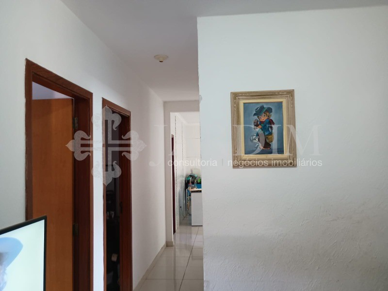 Casa à venda com 3 quartos, 170m² - Foto 2