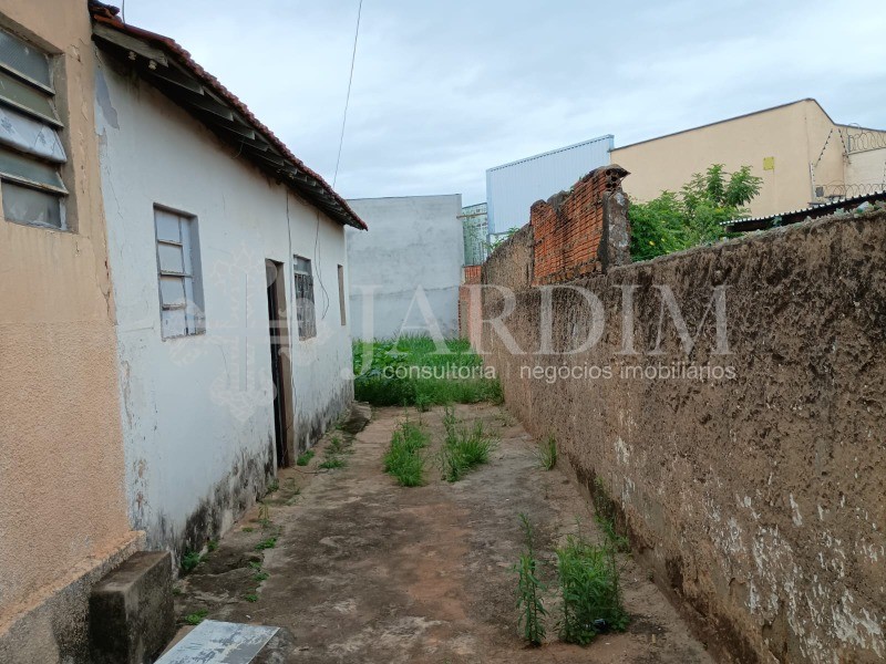 Casa à venda com 3 quartos, 641m² - Foto 6