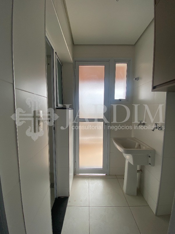 Apartamento à venda com 3 quartos, 98m² - Foto 29