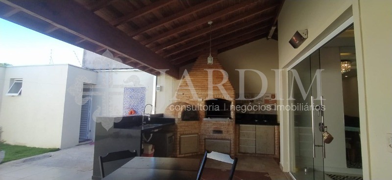 Sobrado à venda com 3 quartos, 175m² - Foto 1