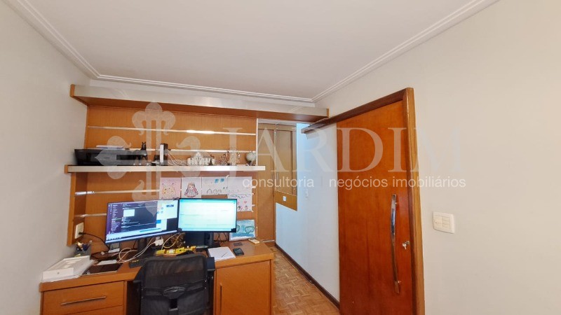 Apartamento à venda com 3 quartos, 160m² - Foto 3