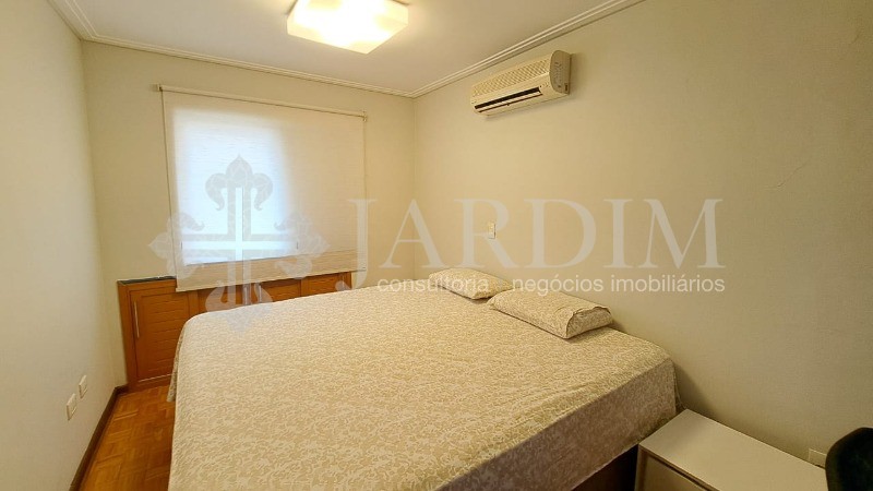 Apartamento à venda com 3 quartos, 160m² - Foto 4