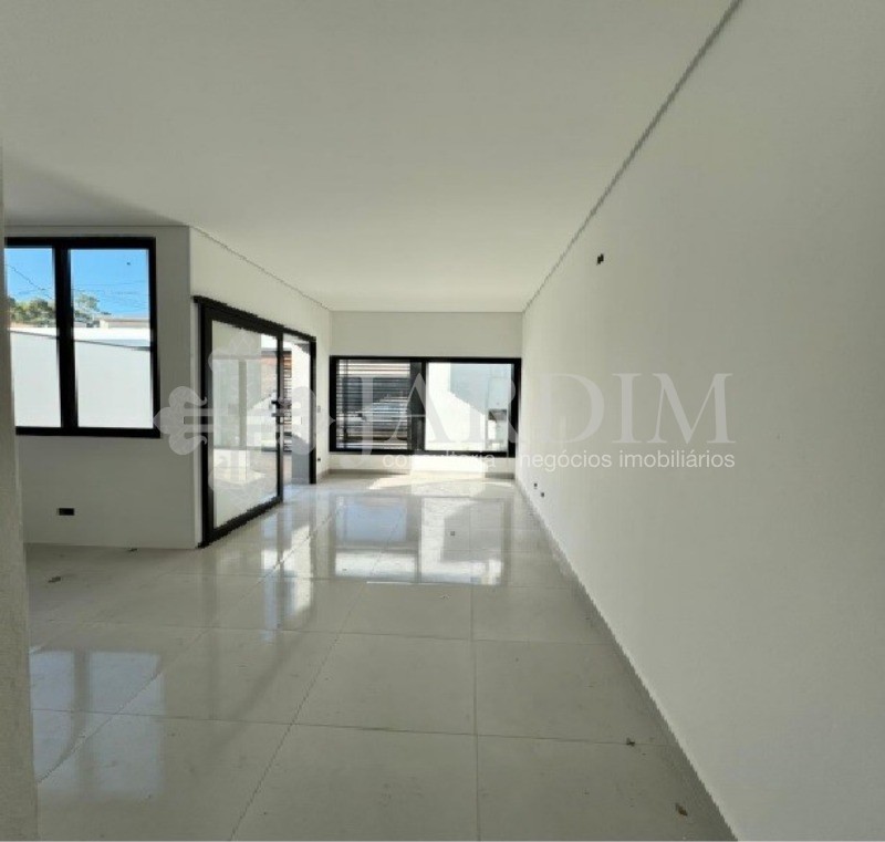 Casa para alugar com 1 quarto, 125m² - Foto 1