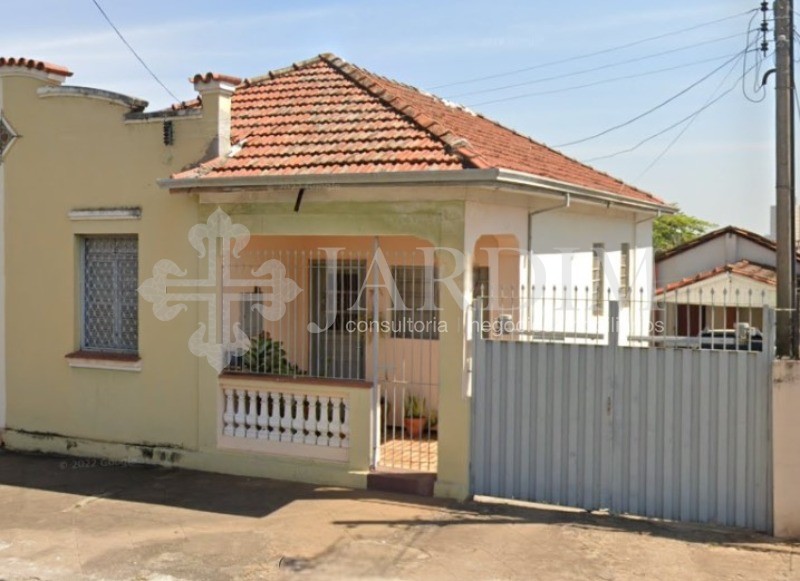 Casa à venda com 3 quartos, 300m² - Foto 1