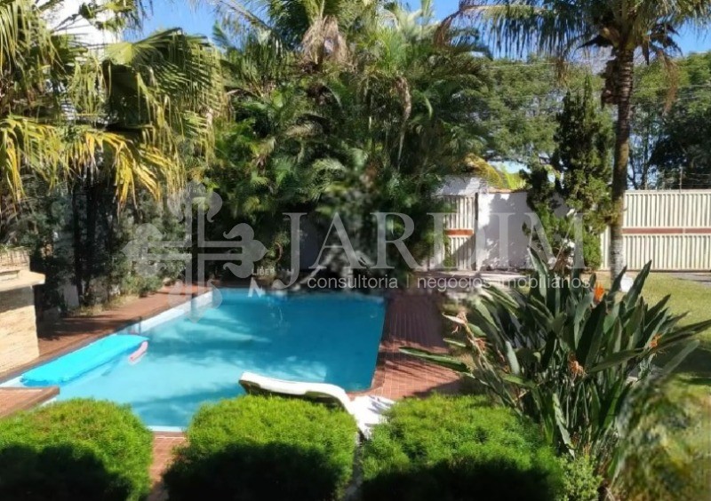 Fazenda à venda com 4 quartos, 750m² - Foto 1