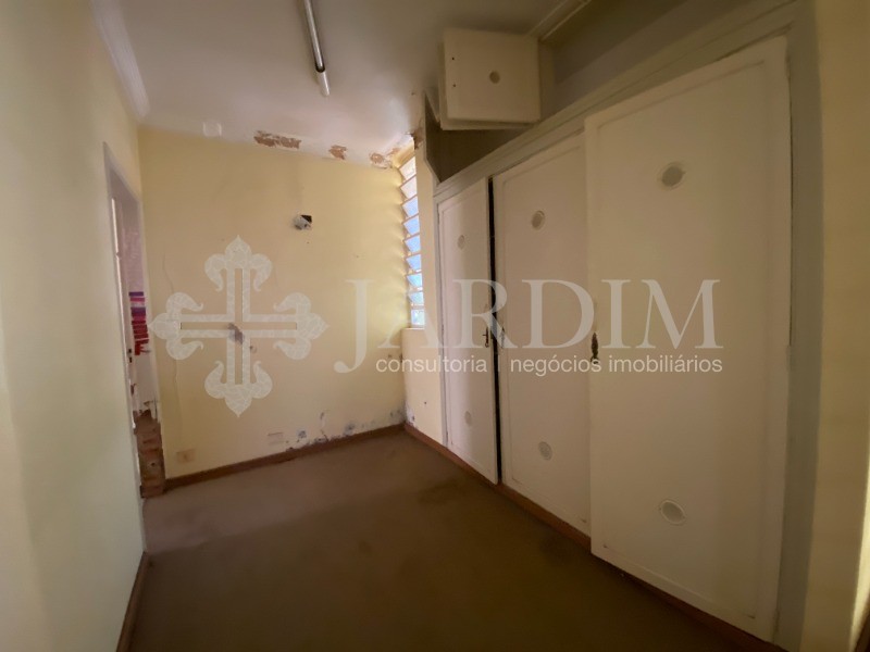 Casa à venda com 3 quartos, 325m² - Foto 16