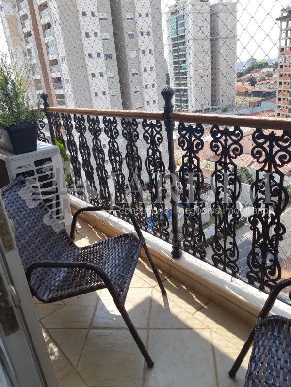 Apartamento à venda com 3 quartos, 110m² - Foto 3