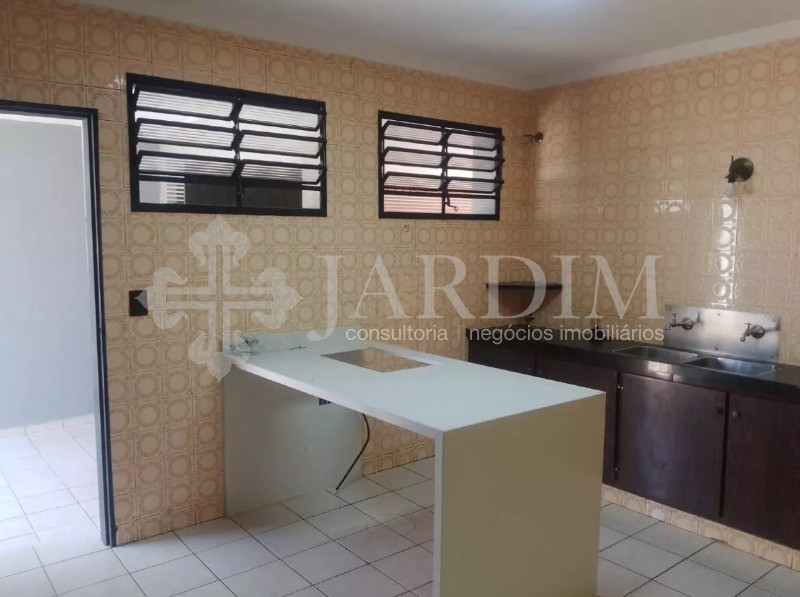 Casa à venda com 4 quartos, 363m² - Foto 17