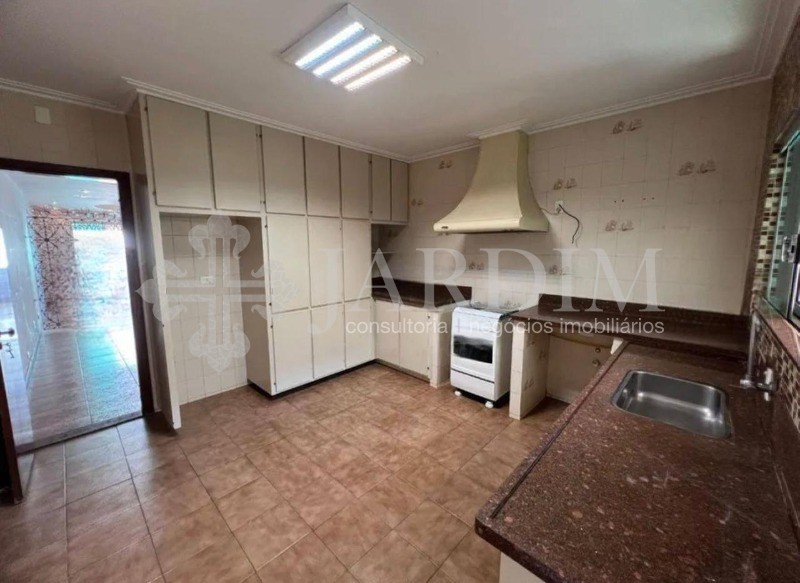 Prédio Inteiro à venda com 3 quartos, 250m² - Foto 24